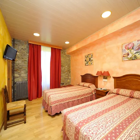 Vall D'aneu By Arcas & Sambola