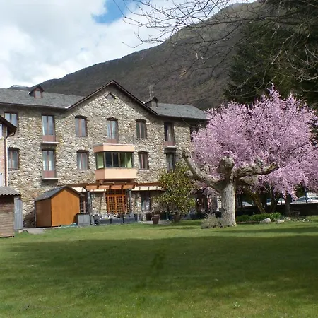 Vall D'aneu By Arcas & Sambola